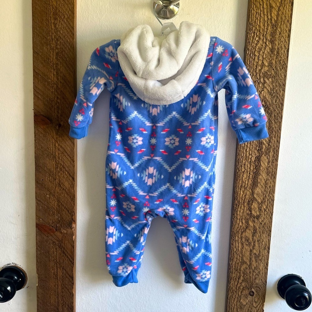 Adorable fleece Aztec hooded jumpsuit baby girl 6 months Carter’s